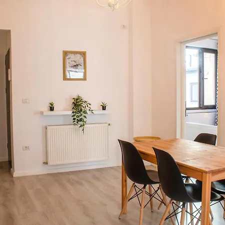 בוקרשט Domus Old Town Retreat Cozy & Central מראה חיצוני תמונה