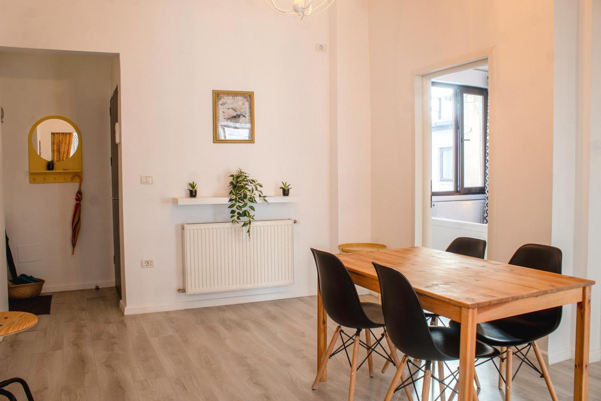Domus Old Town Retreat Cozy & Bucarest